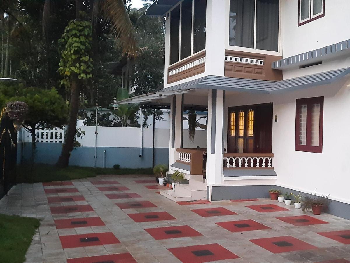 Nest Mdy Apartment Mananthavady Ngoại thất bức ảnh